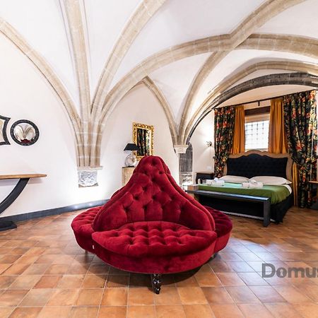 Piazza San Domenico Suite By Domusextra Naples Extérieur photo